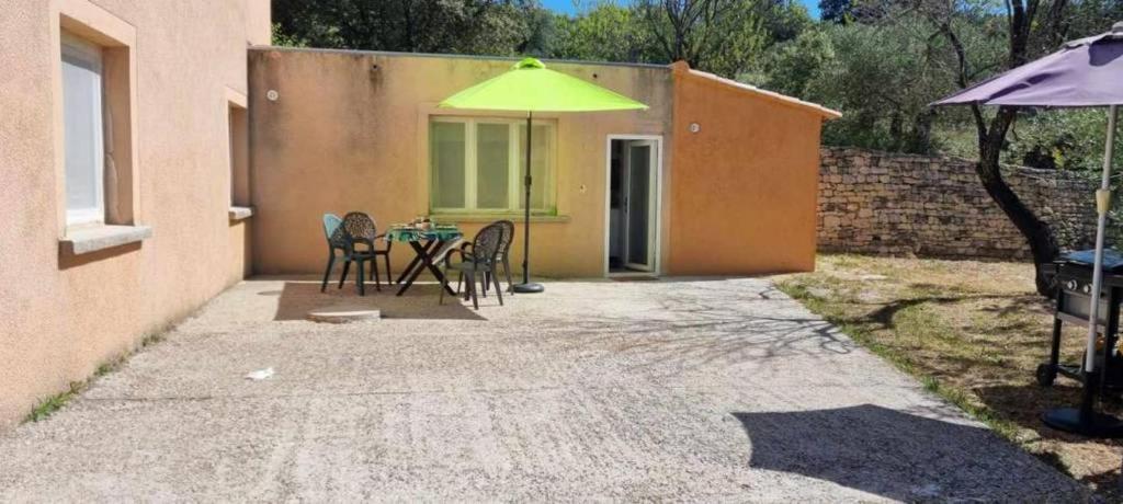 Les Conils - Gites Et Chambres D'Hotes Saint-Pierre-de-Vassols Esterno foto